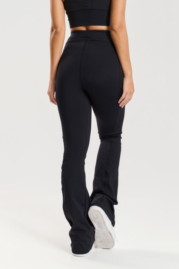 Calça Flare Stride - Preto - Imagem 4